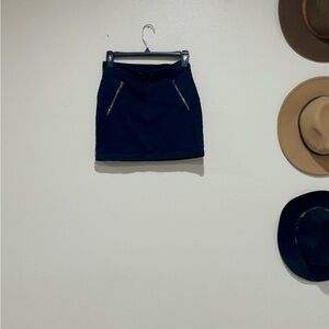 Forever 21 black Mini Skirt with Zipper Details